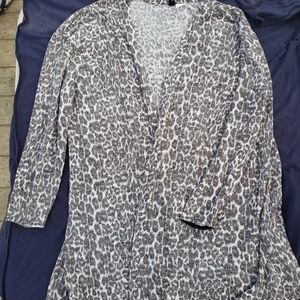 NWOT H&M Grey Leopard Print Cover